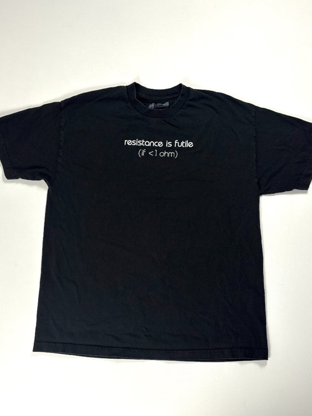 Resistance Is Futile T Shirt Black Sz XL Think Geek Humor Funny Science